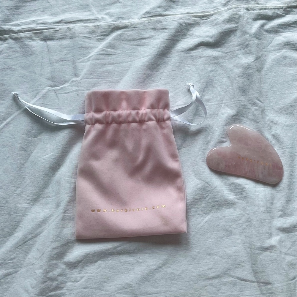 NWT Herbivore Botanicals Gua Sha Tool